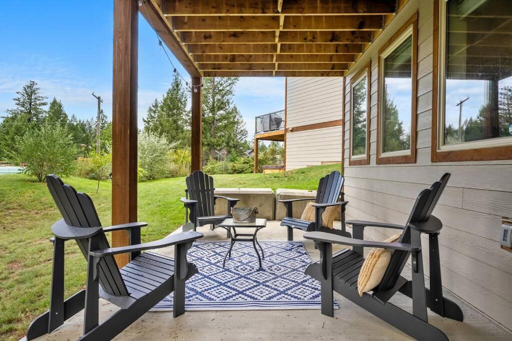 Serenity Shores, Mins To Lake, King Bed, 10 Guests Villa Invermere Exterior photo